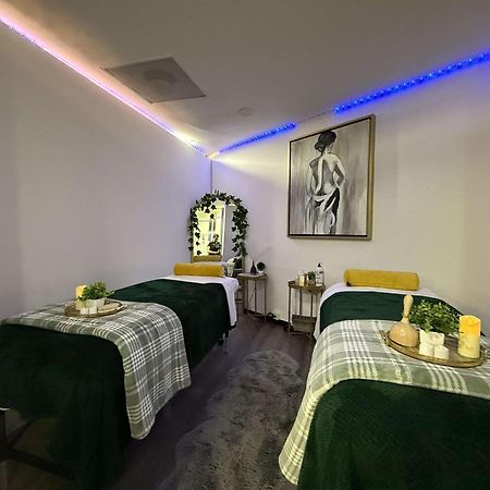 ベスト ウエスタン プラス グラン ホテル モレリア エクステリア 写真 Massage beds