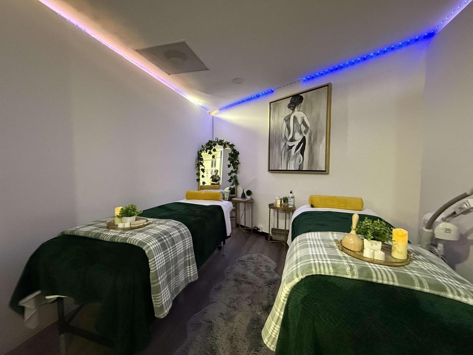 ベスト ウエスタン プラス グラン ホテル モレリア エクステリア 写真 Massage beds