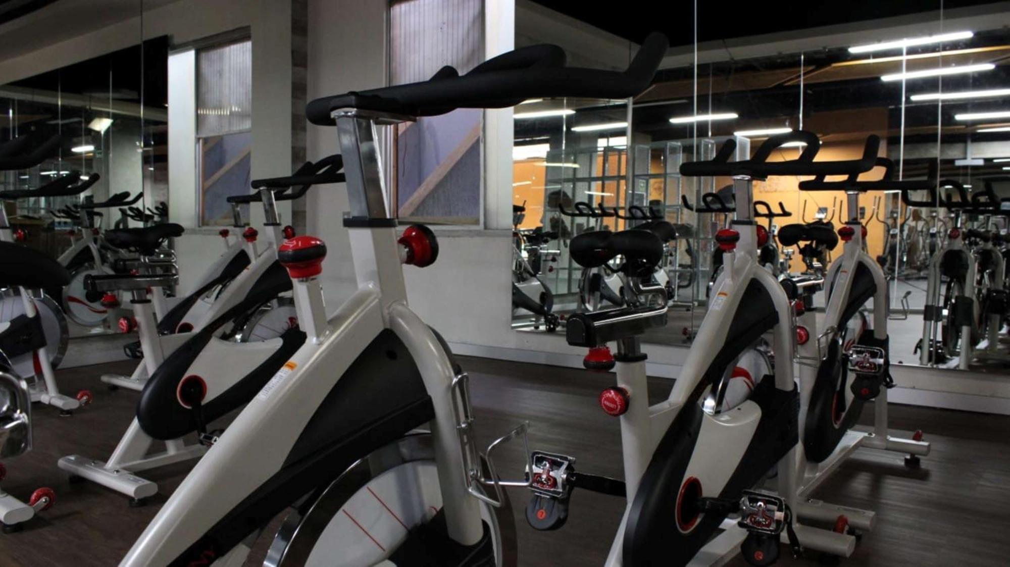 ベスト ウエスタン プラス グラン ホテル モレリア エクステリア 写真 Indoor cycling bikes